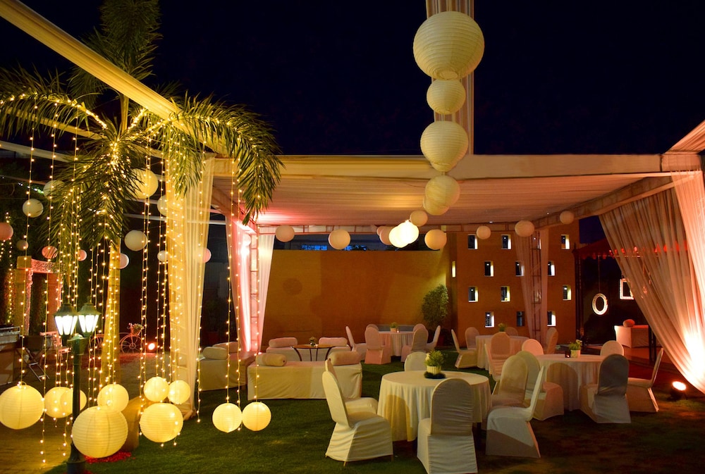 LElegant Hotel & Banquets by Ace Manor