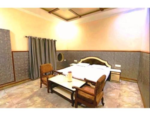 Shri Ram Hotel - 50 Mtrs. from Shri Ram Janam Bhumi