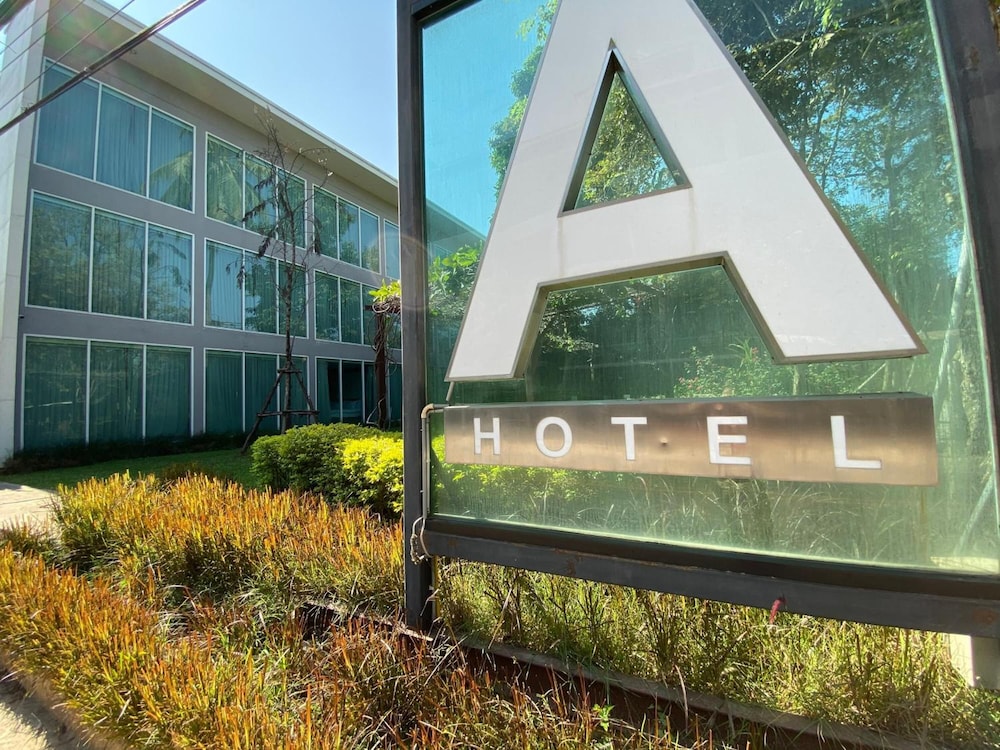 A Hotel Simply