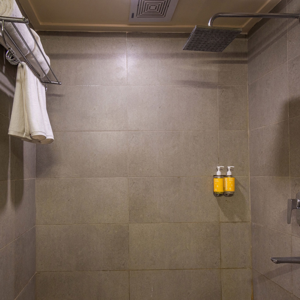 Bloom Hotel HITEC City