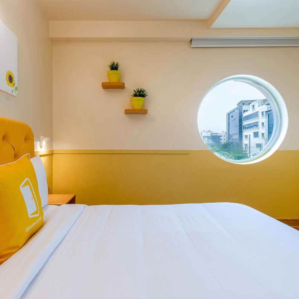Bloom Hotel HITEC City