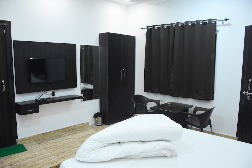 Hotel Rajshree