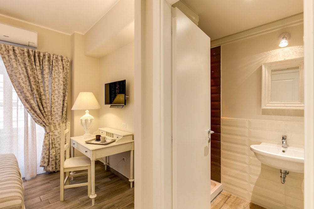 Casa Tua Vaticano Guest House