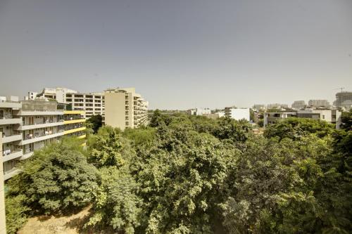 Saltstayz Select - Galleria Market & Golf Course Road