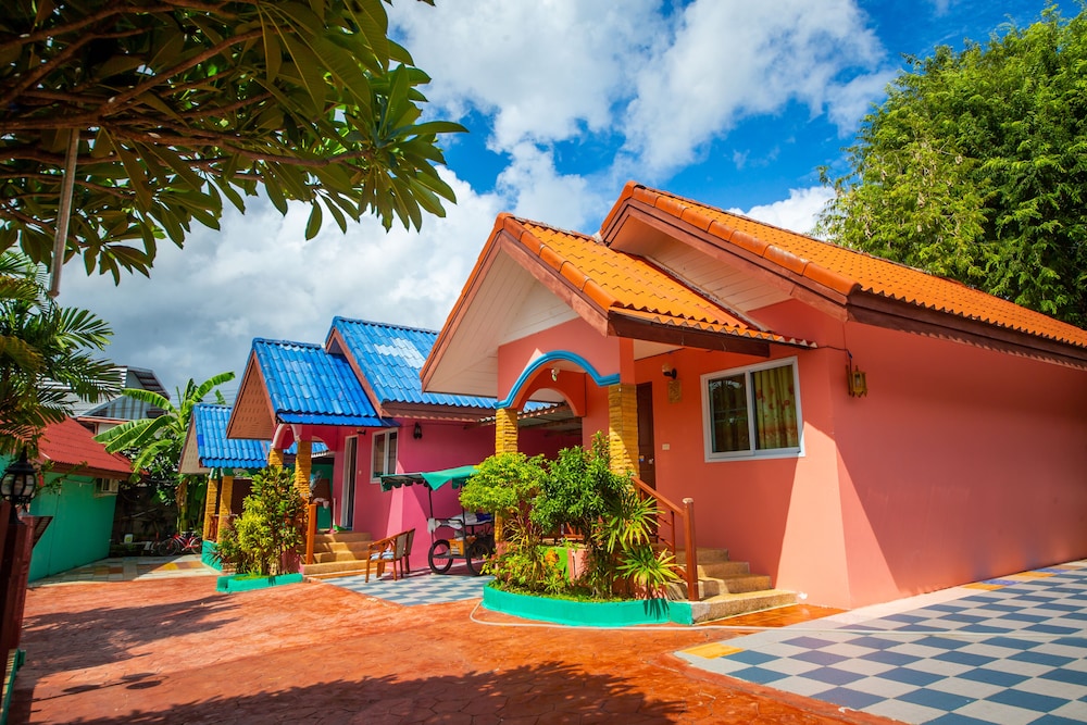 Phaithong Sotel Resort