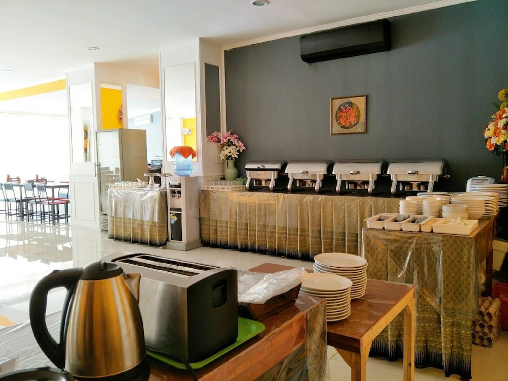 Phaithong Sotel Resort