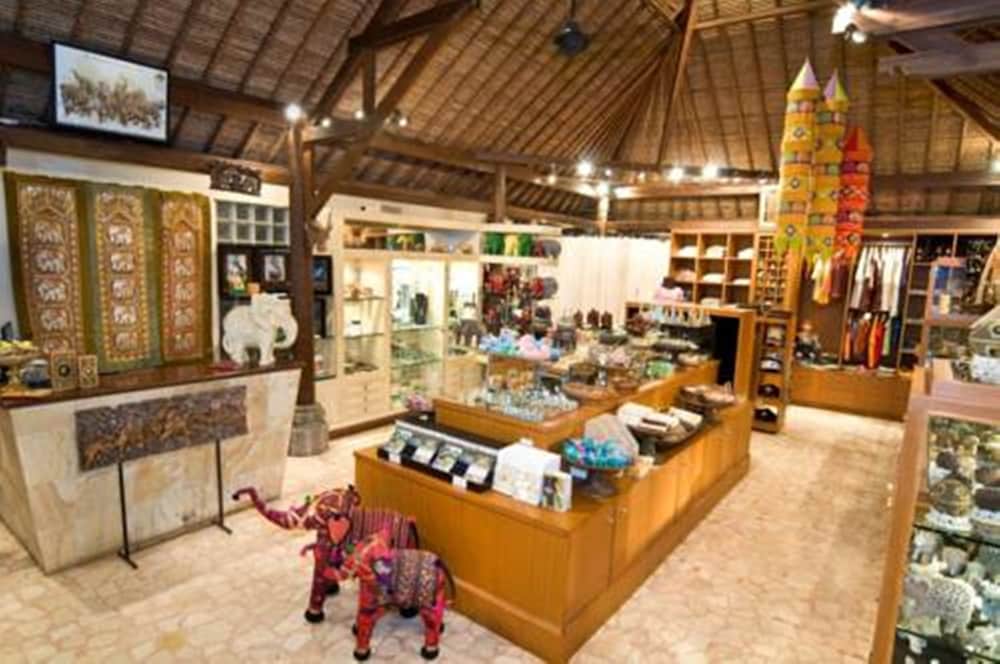Elephant Safari Park Lodge