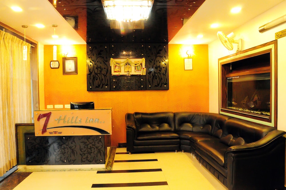 Hotel 7 Hills Inn