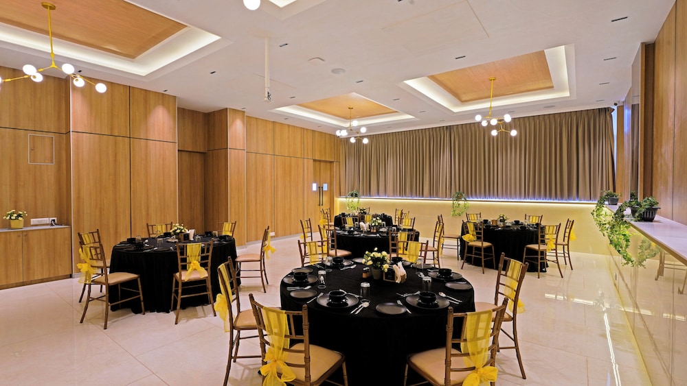 Click Hotel Biz Bangalore Airport
