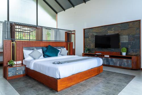 Crystal Kuruva Nature Resort & Spa