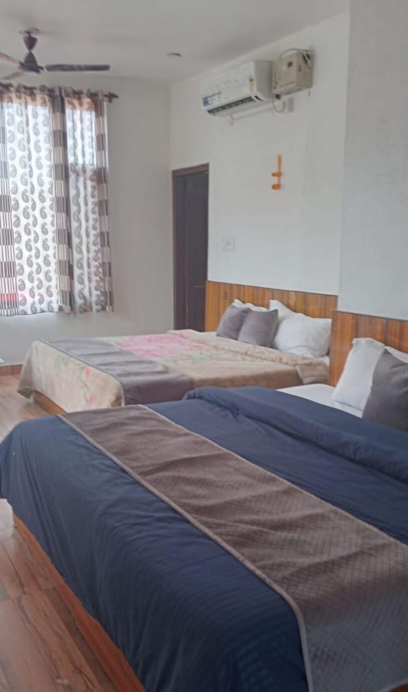 Resort The Himalayan Odyssey and Cottages
