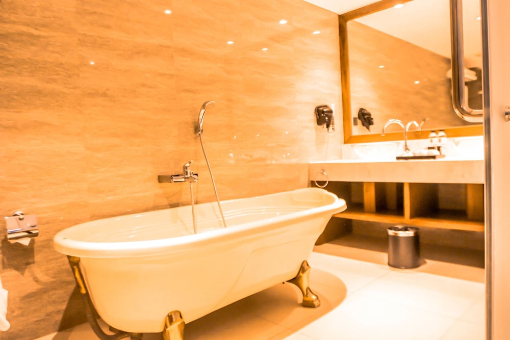 The Nest Hotel by danapati