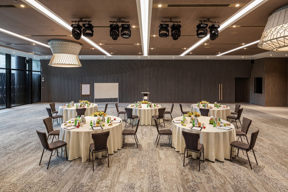Village Hotel Sentosa by Far East Hospitality