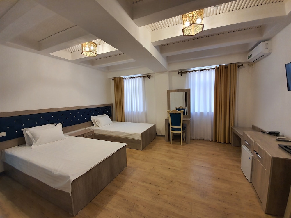 Suzangaron Boutique Hotel