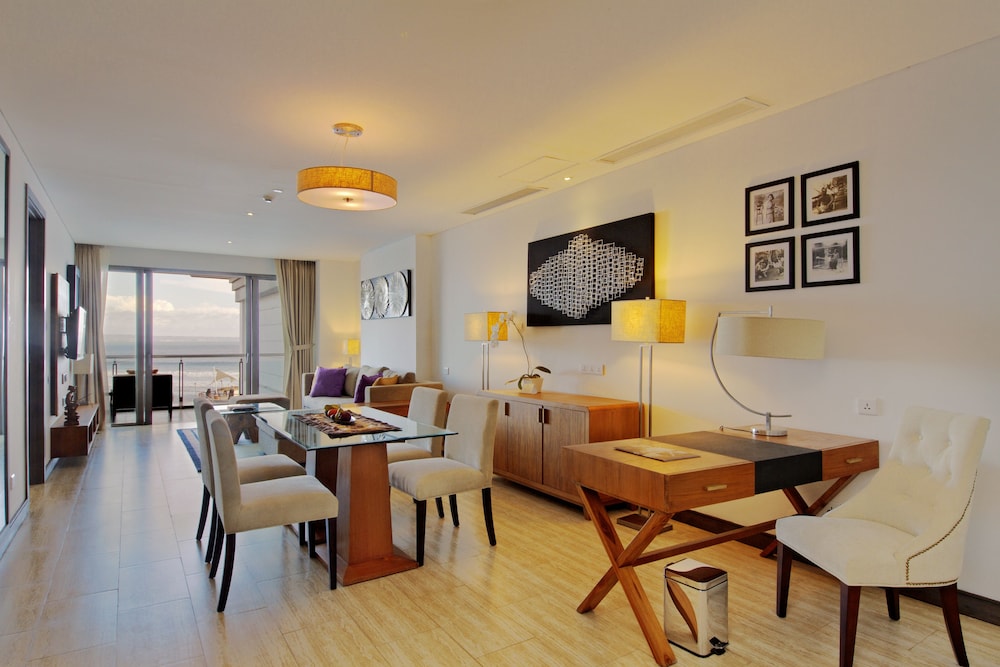 Lv8 Resort Hotel