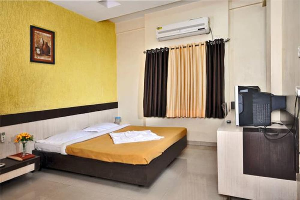Hotel Shri Krishna