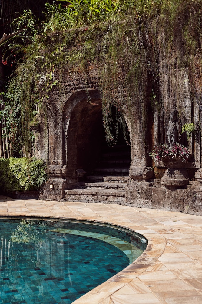 Warwick Ibah Luxury Villas & Spa