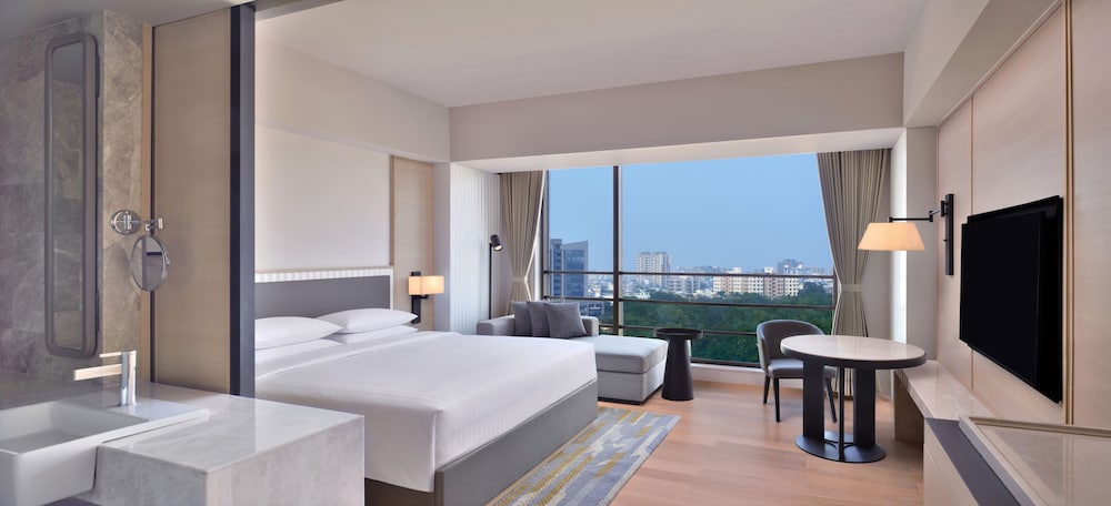 Courtyard By Marriott Ahmedabad Sindhu Bhavan Road