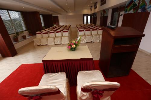 Pearl Royal International