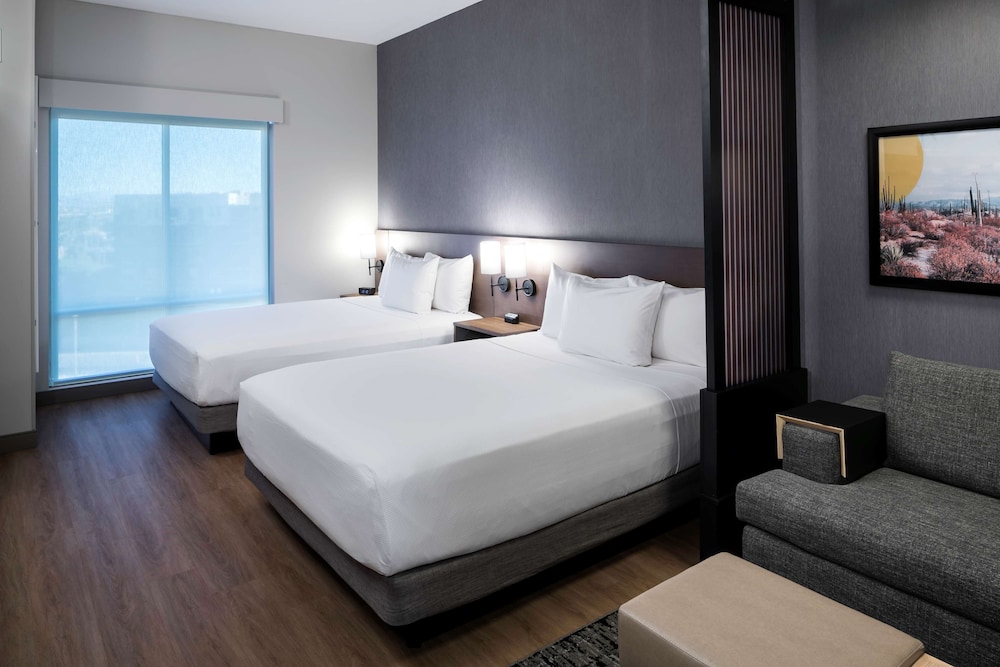 Hyatt Place Tempe / Phoenix / University