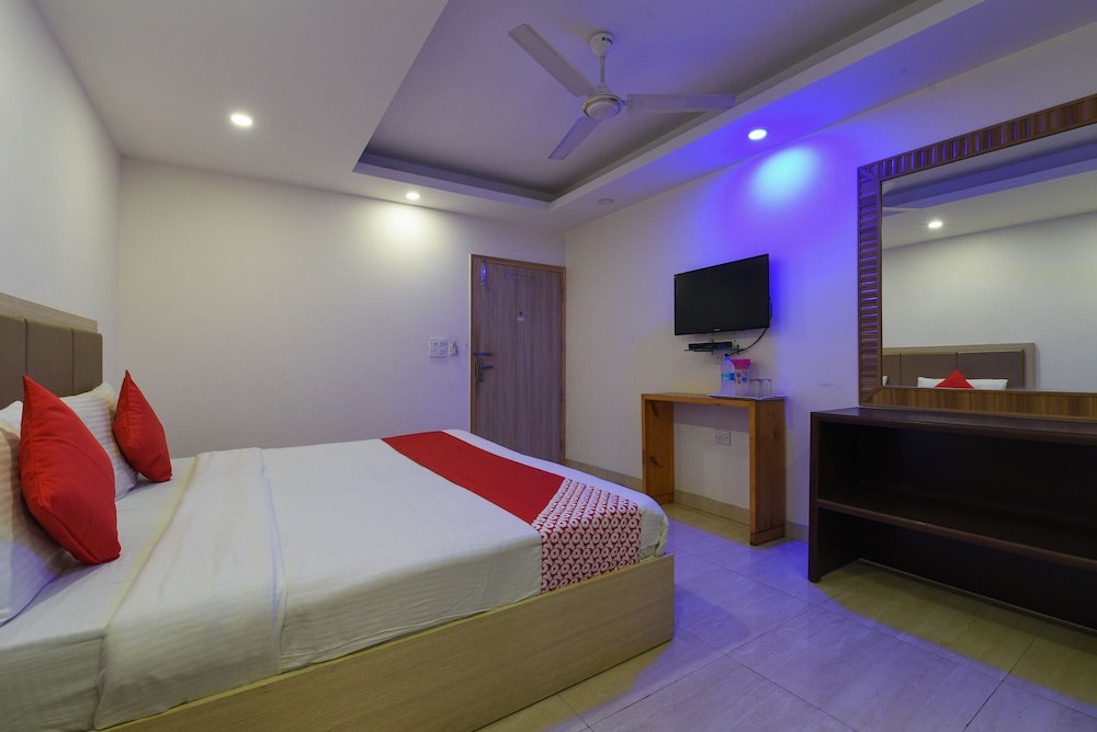 Airport Mahal Hotel & Spa