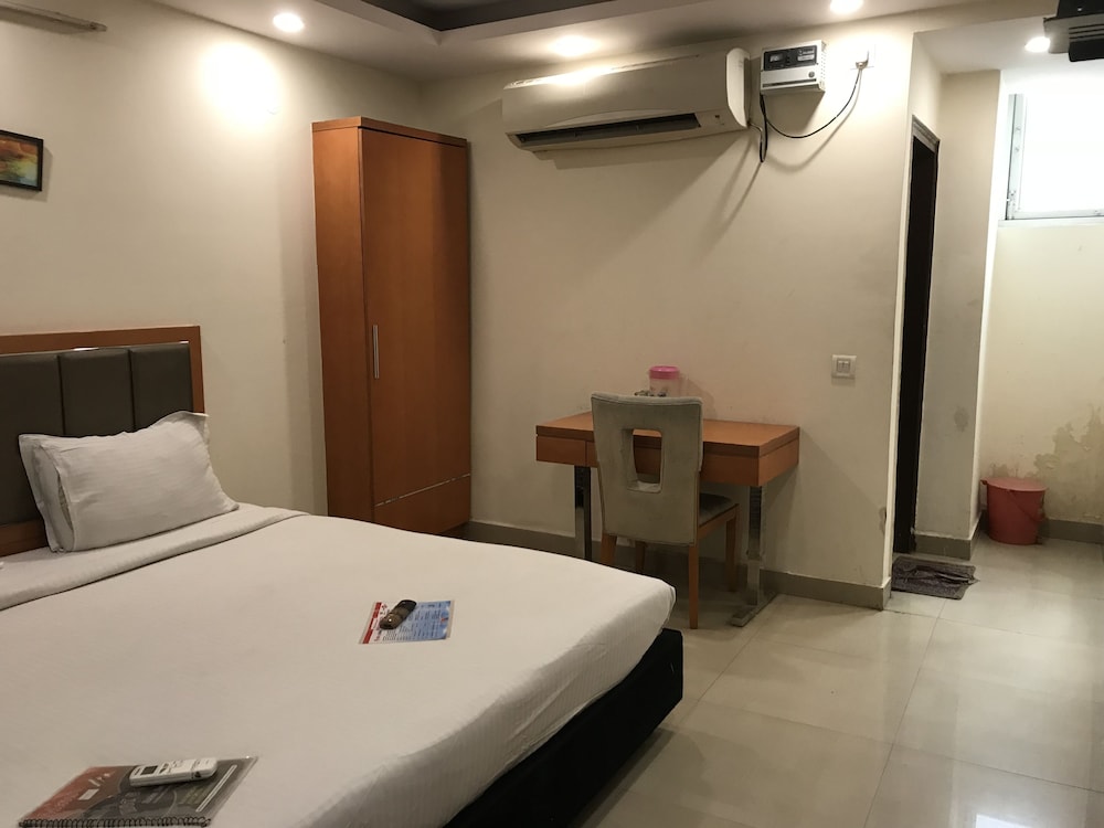 Hotel R Continental