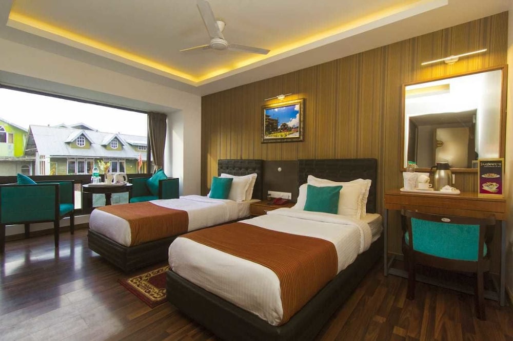 Jagjeet hotel mirik