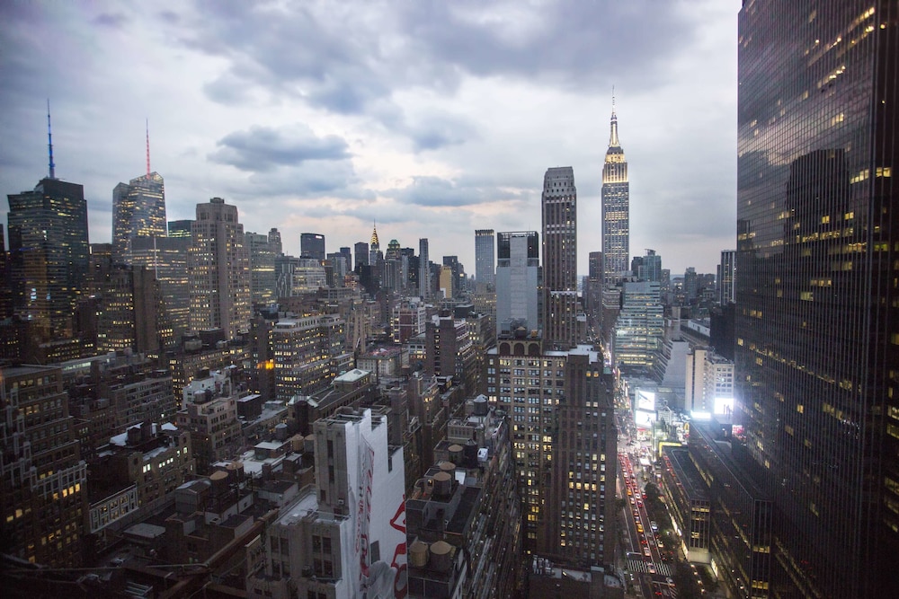 NEW YORKER BY LOTTE HOTELS