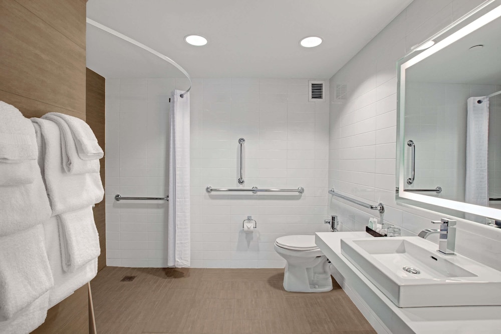 NEW YORKER BY LOTTE HOTELS
