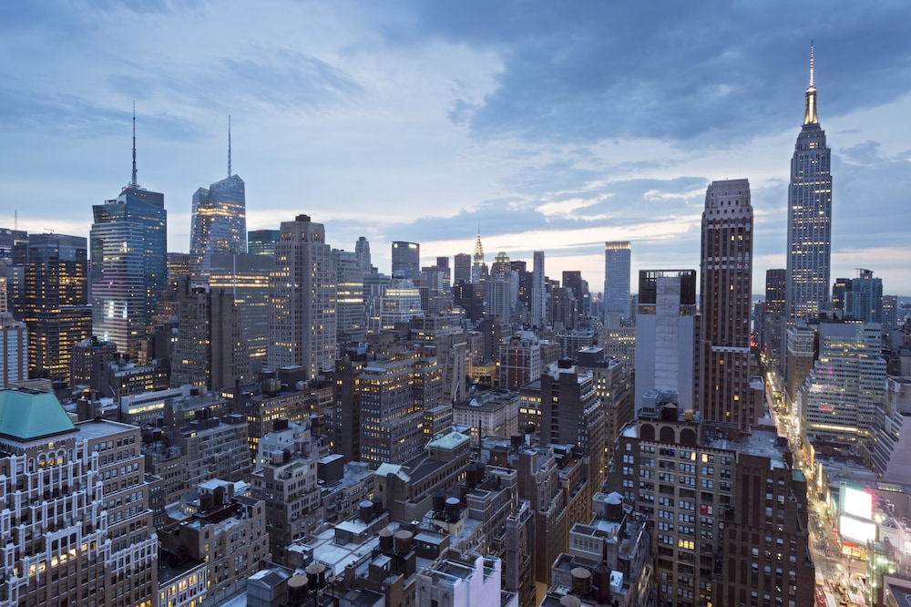 NEW YORKER BY LOTTE HOTELS
