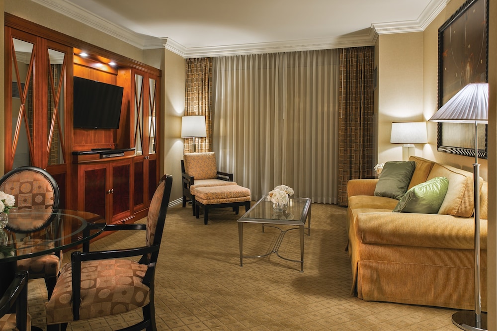 The Signature at MGM Grand (All Suites)
