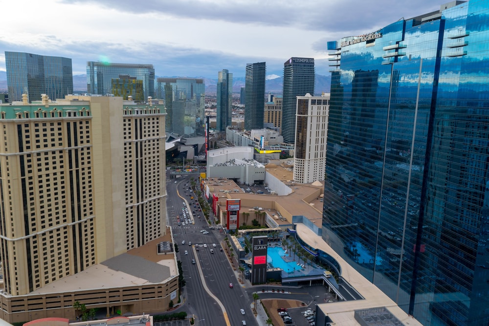 The Signature at MGM Grand (All Suites)
