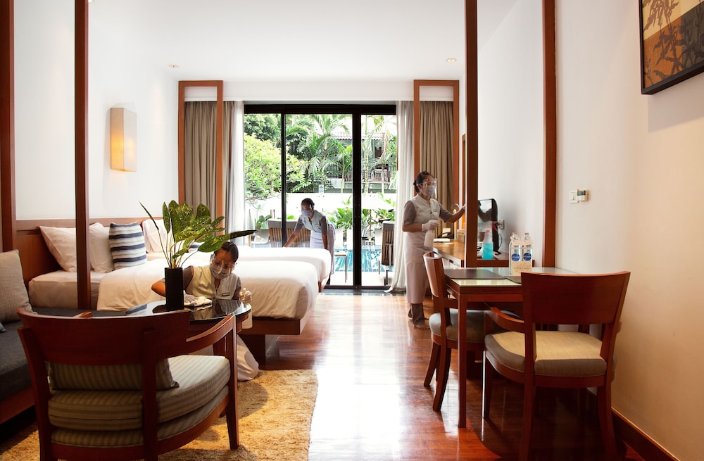 Woodlands Hotel & Resort