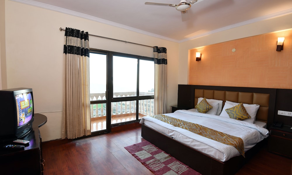 Dynasty Resort