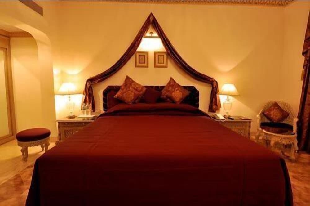 The Golden Palms Hotel & Spa, Bangalore