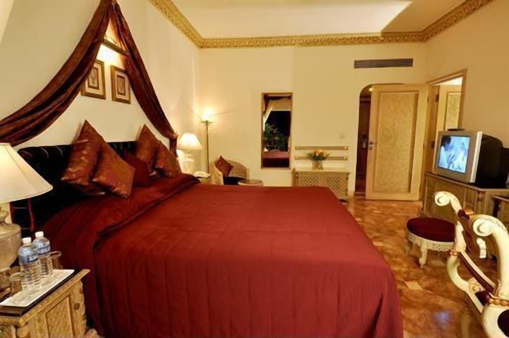 The Golden Palms Hotel & Spa, Bangalore