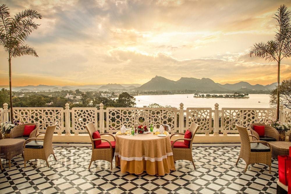 The Lalit Laxmi Vilas Palace