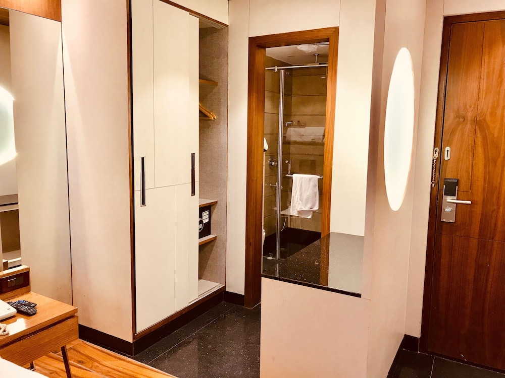 JRD Pride -Business Hotel