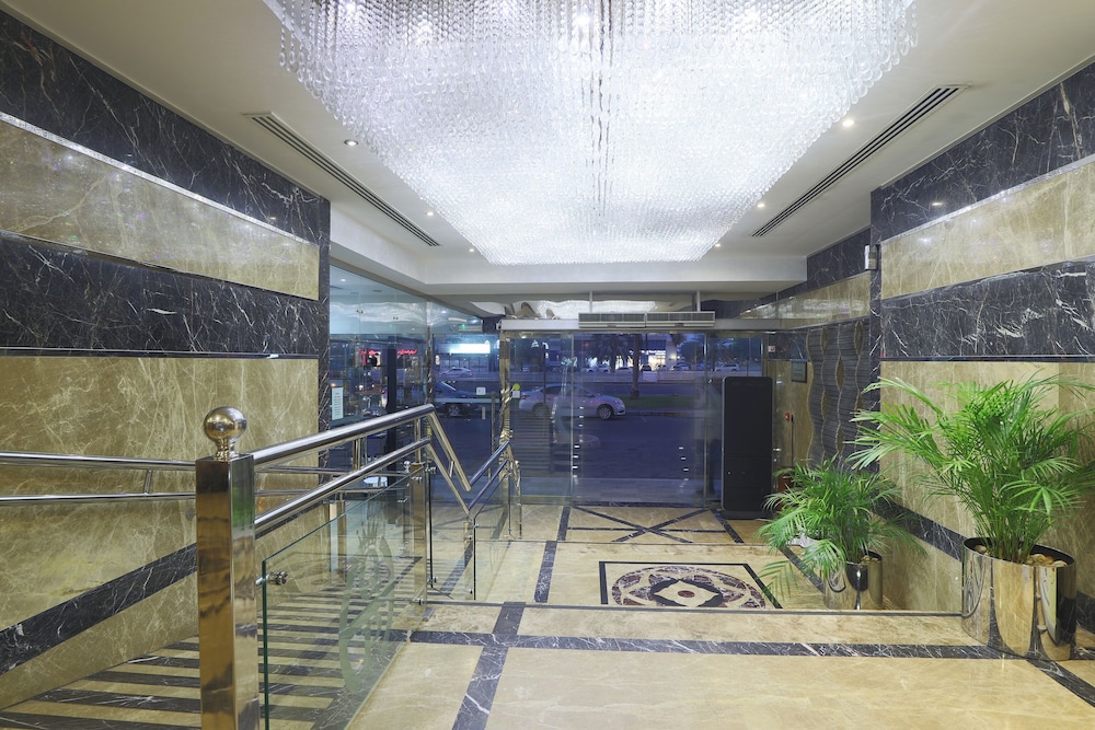 Queen Palace Hotel