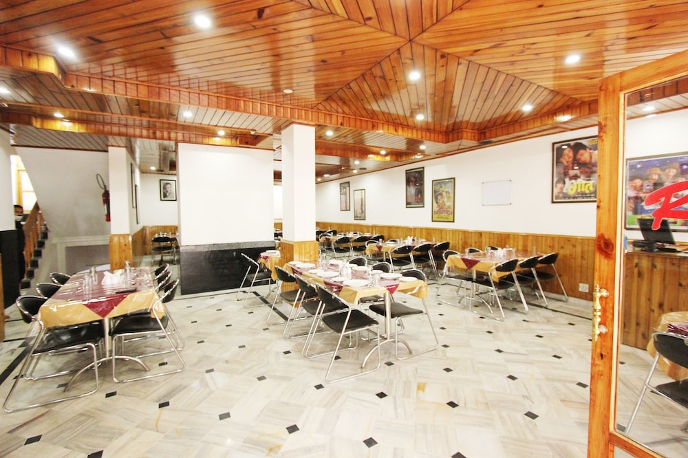  Hotel Snow View Manali - Main Mall Road