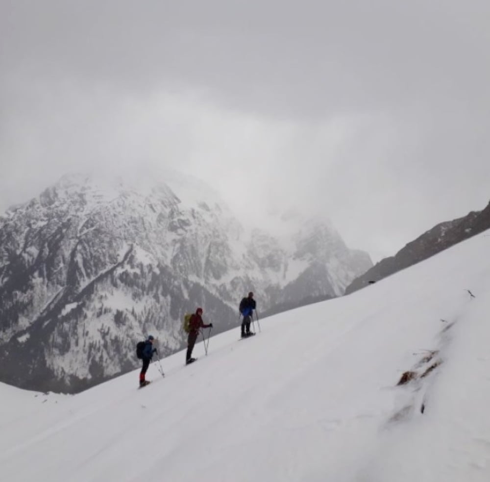  Hotel Snow View Manali - Main Mall Road
