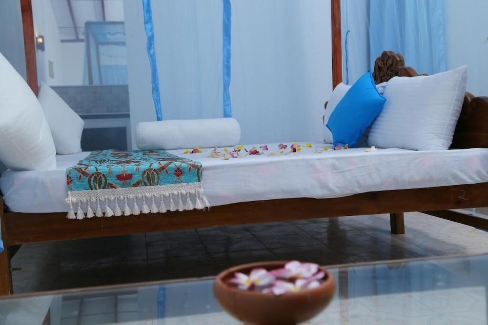 Dinsara Pearl Villa