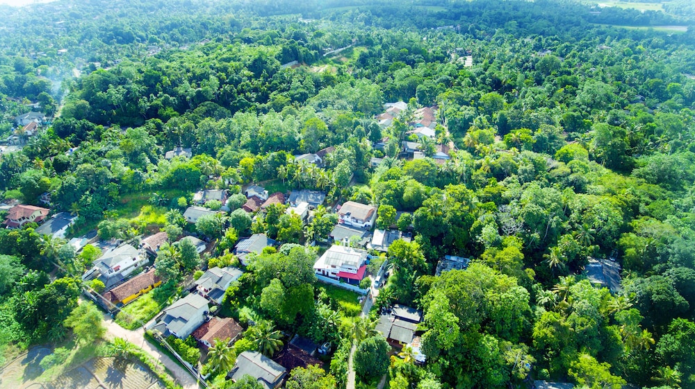 Dinsara Pearl Villa