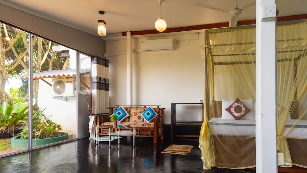 Dinsara Pearl Villa