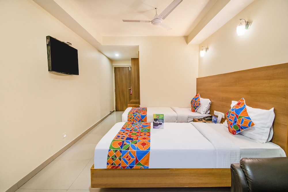FabHotel Jansi Deluxe