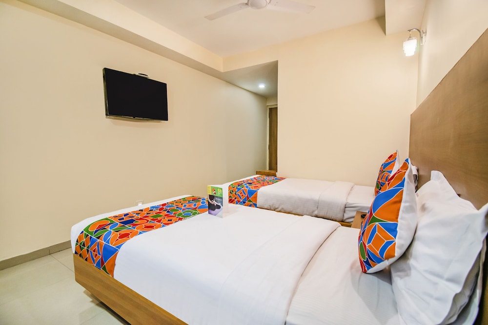 FabHotel Jansi Deluxe