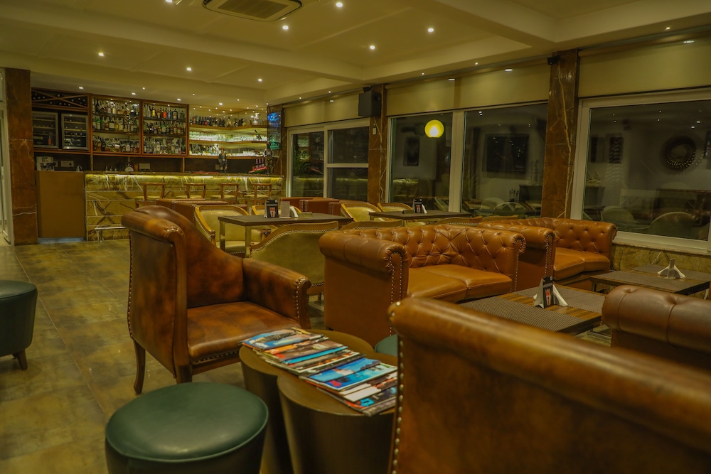 Asia Spa Resort Centrally Heated for Your Comfort (Just a 10-minute drive from McLeod Ganj Market)