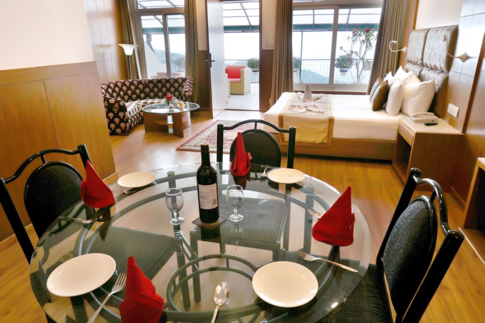 Asia Spa Resort Centrally Heated for Your Comfort (Just a 10-minute drive from McLeod Ganj Market)
