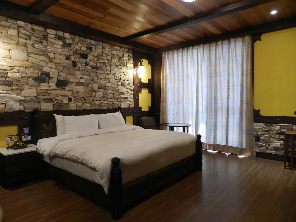 Sun Moon Lake Youngquan Hotels