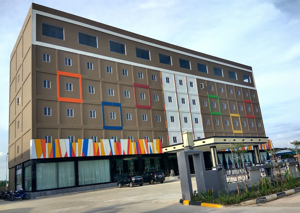 The Golden Bay Hotel Batam